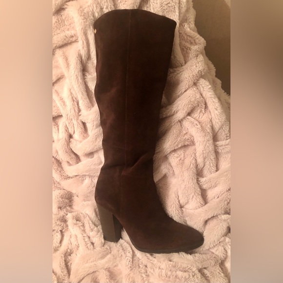 Stunning nearly new Tommy Hilfiger suede boots. - Picture 2 of 8